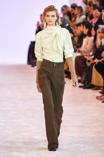 Look 23